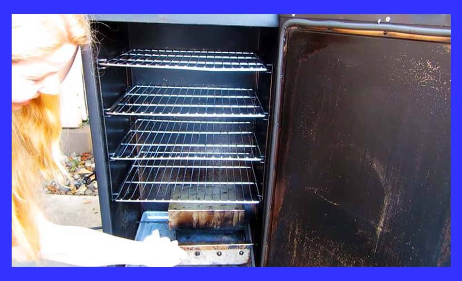 PRESEASON YOUR ELECTRIC SMOKER BEFORE THE FIRST USE