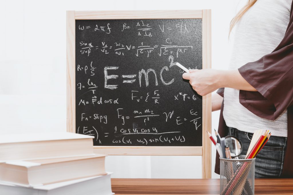 economic tutor