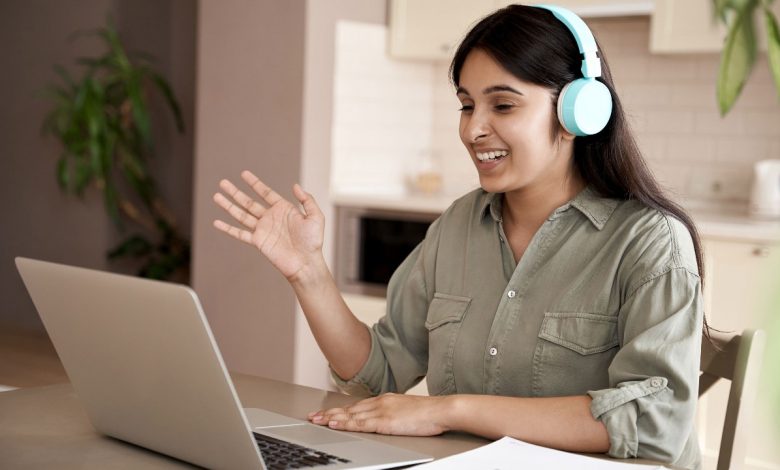 buying headphone