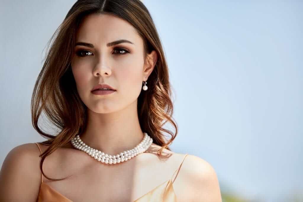 Three Row Pearl necklace